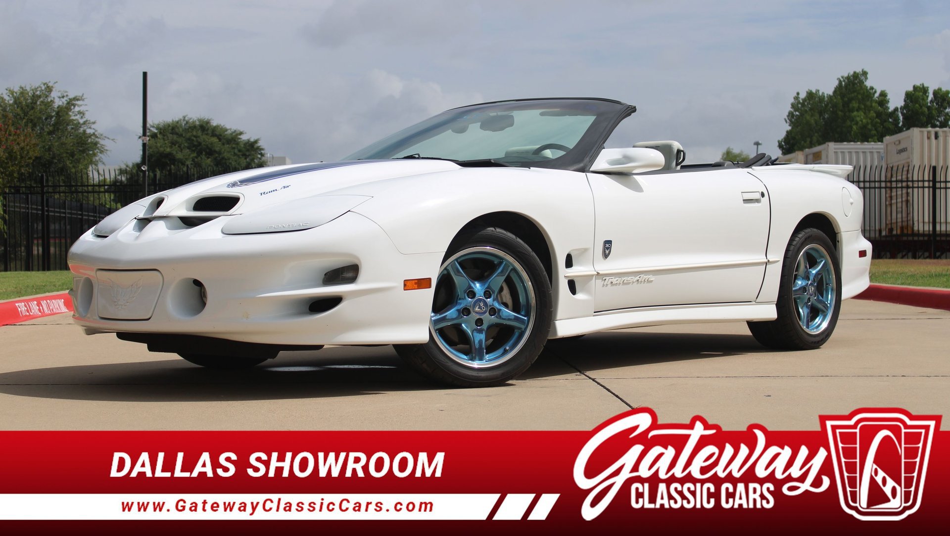 Used 1999 Pontiac Firebird Trans Am RWD image 1