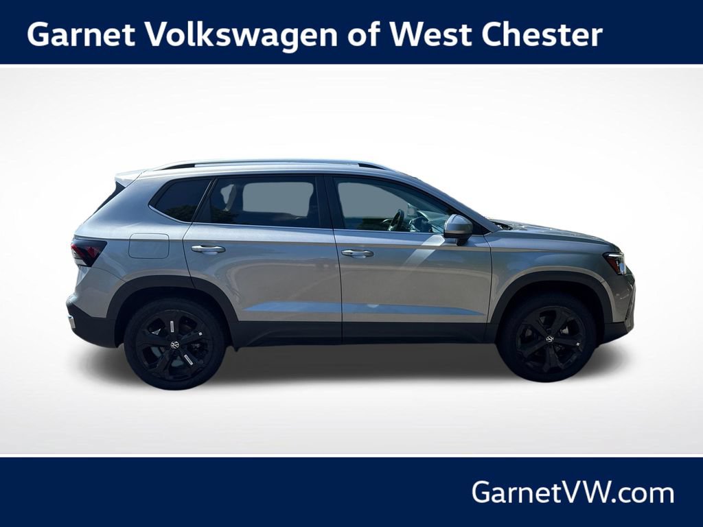Used 2025 Volkswagen Taos SEL AWD/4WD image 6