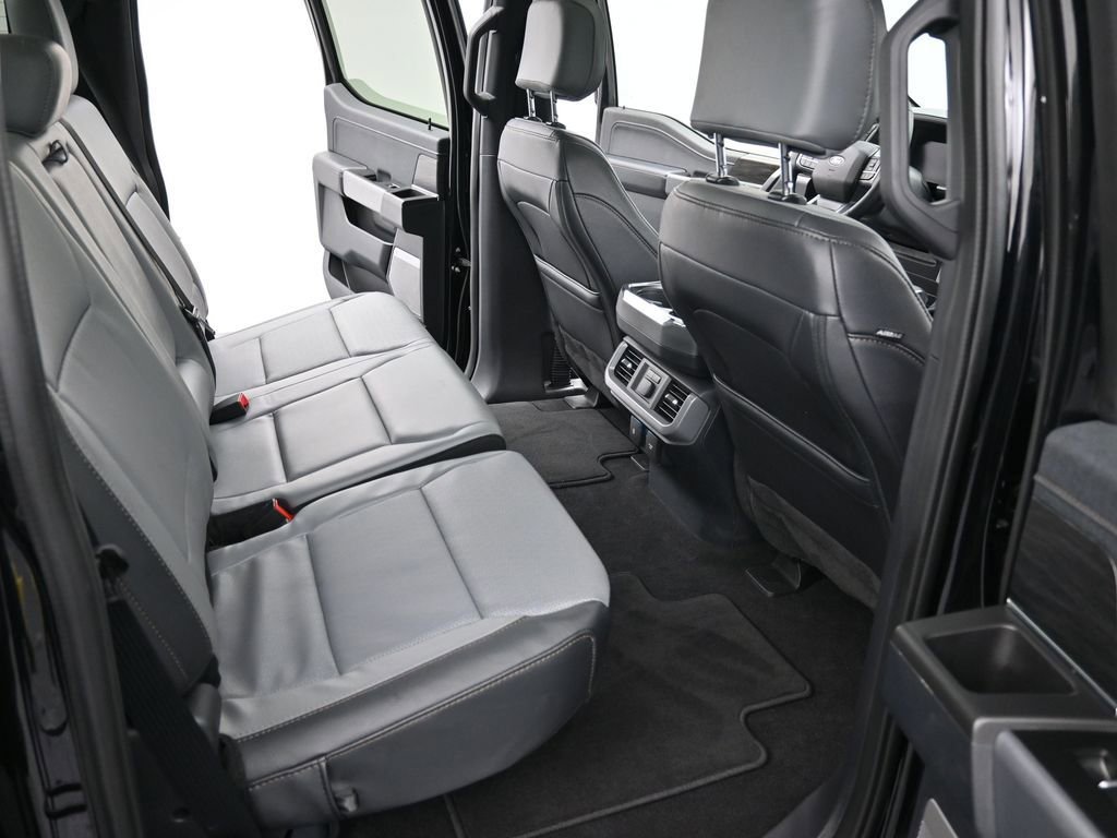 Used 2024 Ford F150 Lightning Lariat image 31