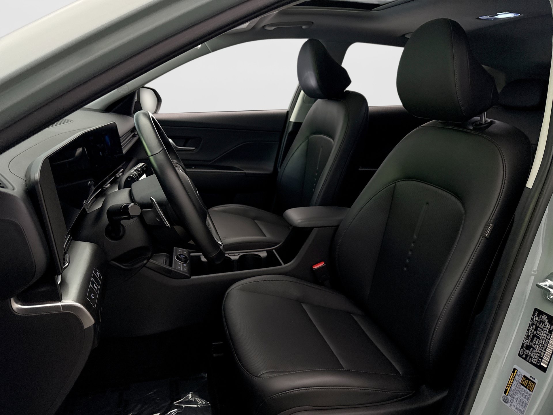 Used 2024 Hyundai Kona Limited AWD/4WD image 11