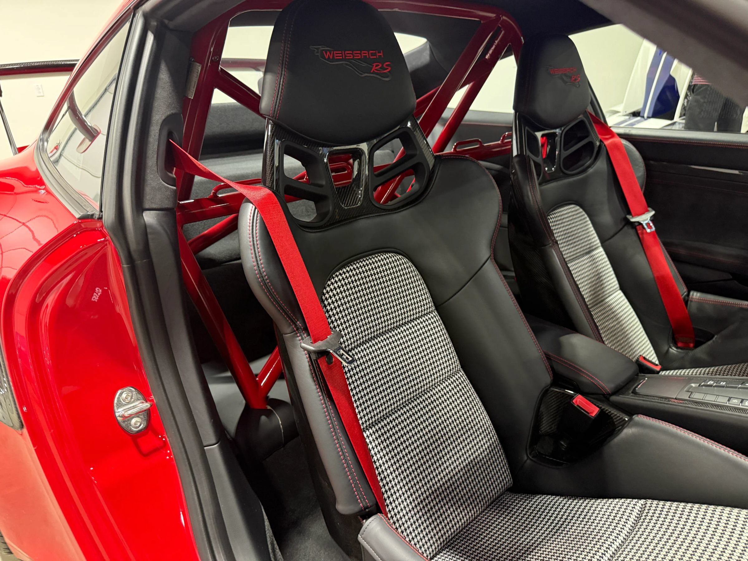 Used 2018 Porsche 911 GT2 RS RWD image 57