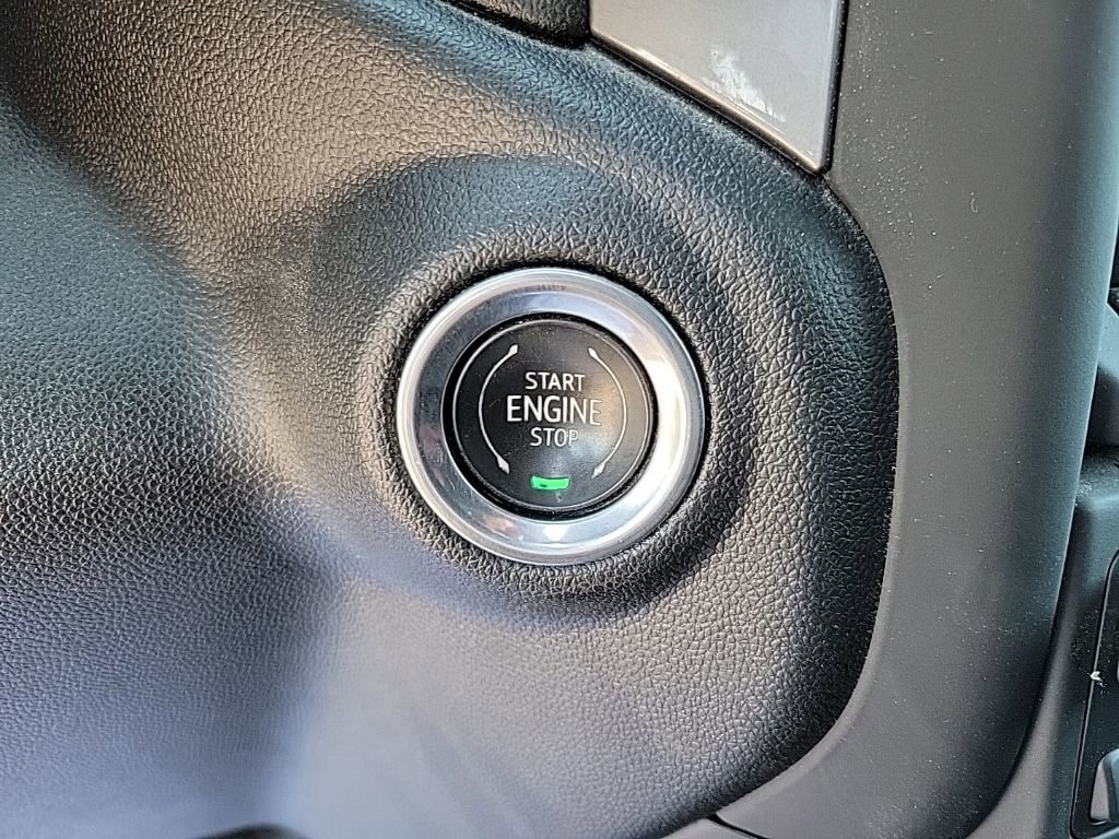 Used 2024 Chevrolet Silverado 2500 Custom w/ Custom Value Package image 17