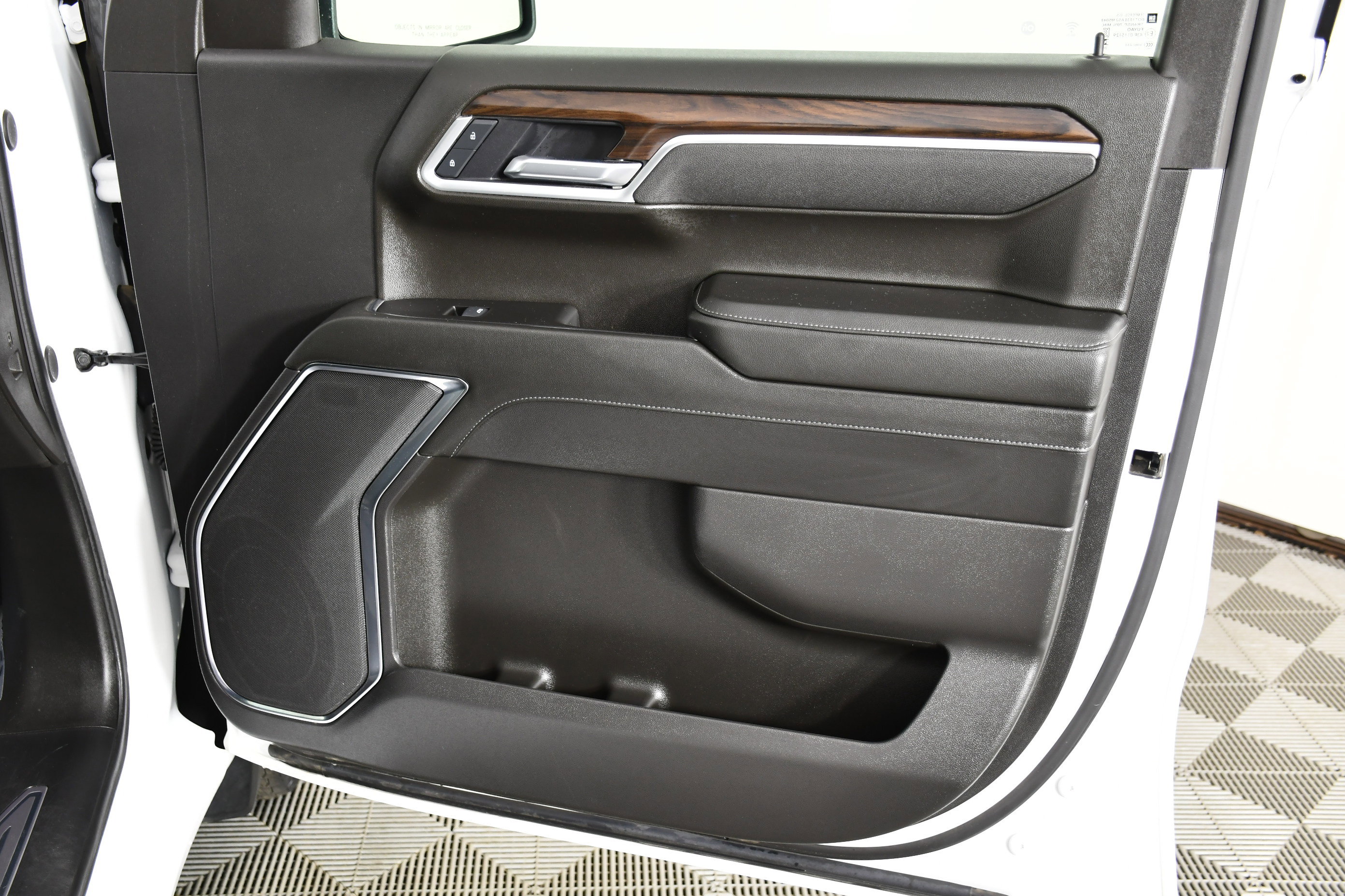 Used 2025 GMC Sierra 1500 SLT image 29