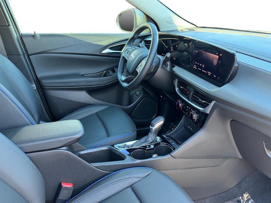 Used 2026 Buick Encore GX Sport Touring w/ Advanced Technology Package FWD image 7