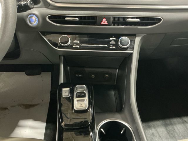 Certified 2023 Hyundai Sonata SEL w/ Preferred Accessory Package FWD image 12