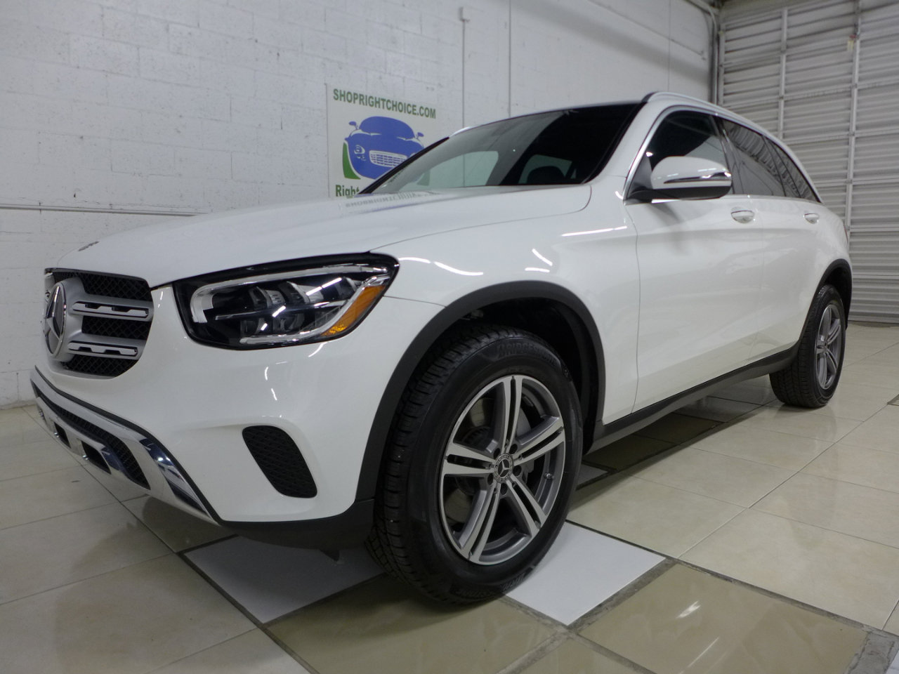 Used 2020 Mercedes-Benz GLC 300 image 2
