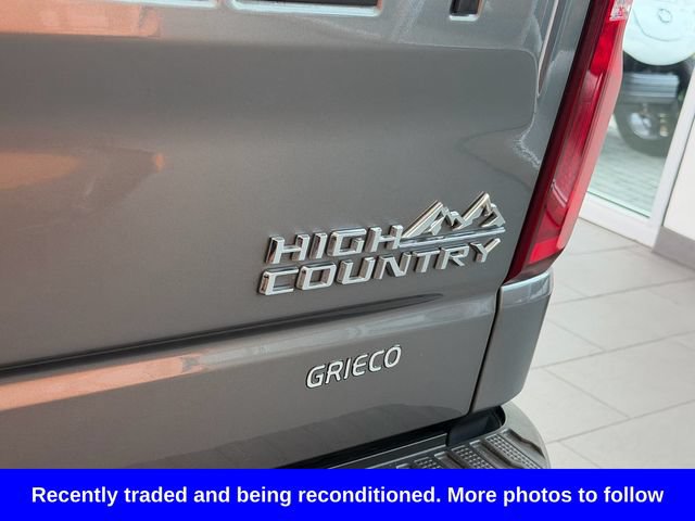 Used 2020 Chevrolet Silverado 1500 High Country w/ Technology Package AWD/4WD image 16