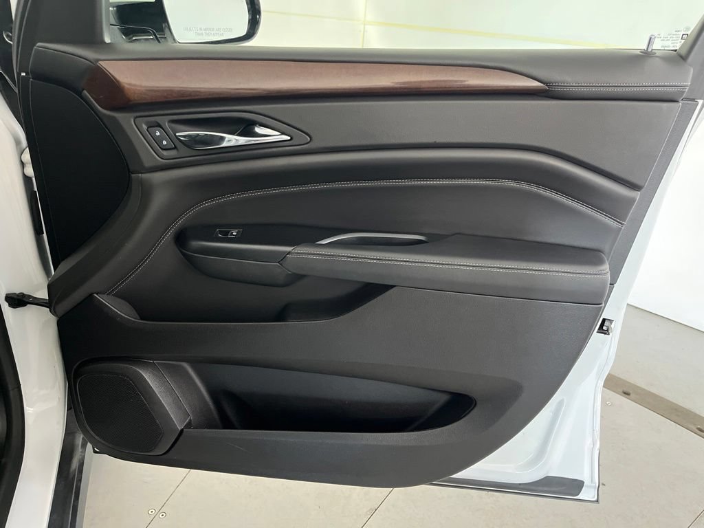 Used 2016 Cadillac SRX Luxury FWD image 30