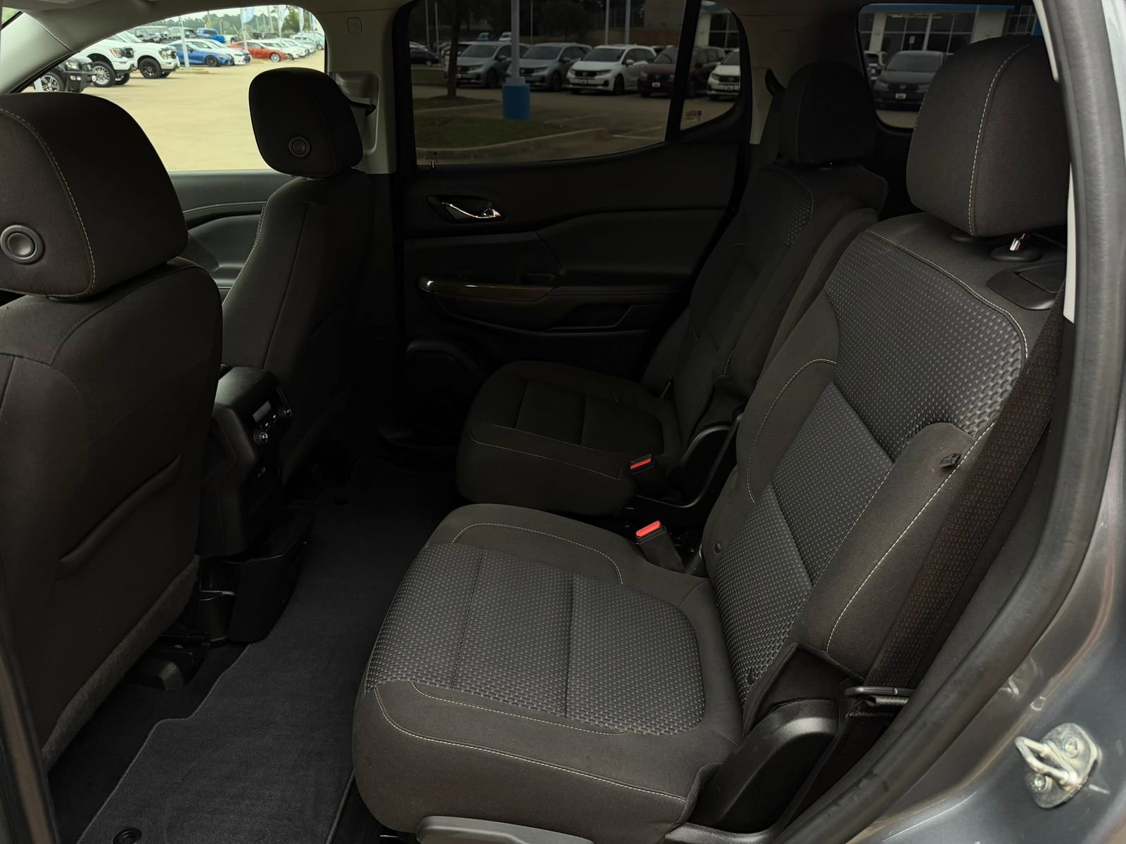 Used 2020 GMC Acadia SLE FWD image 27