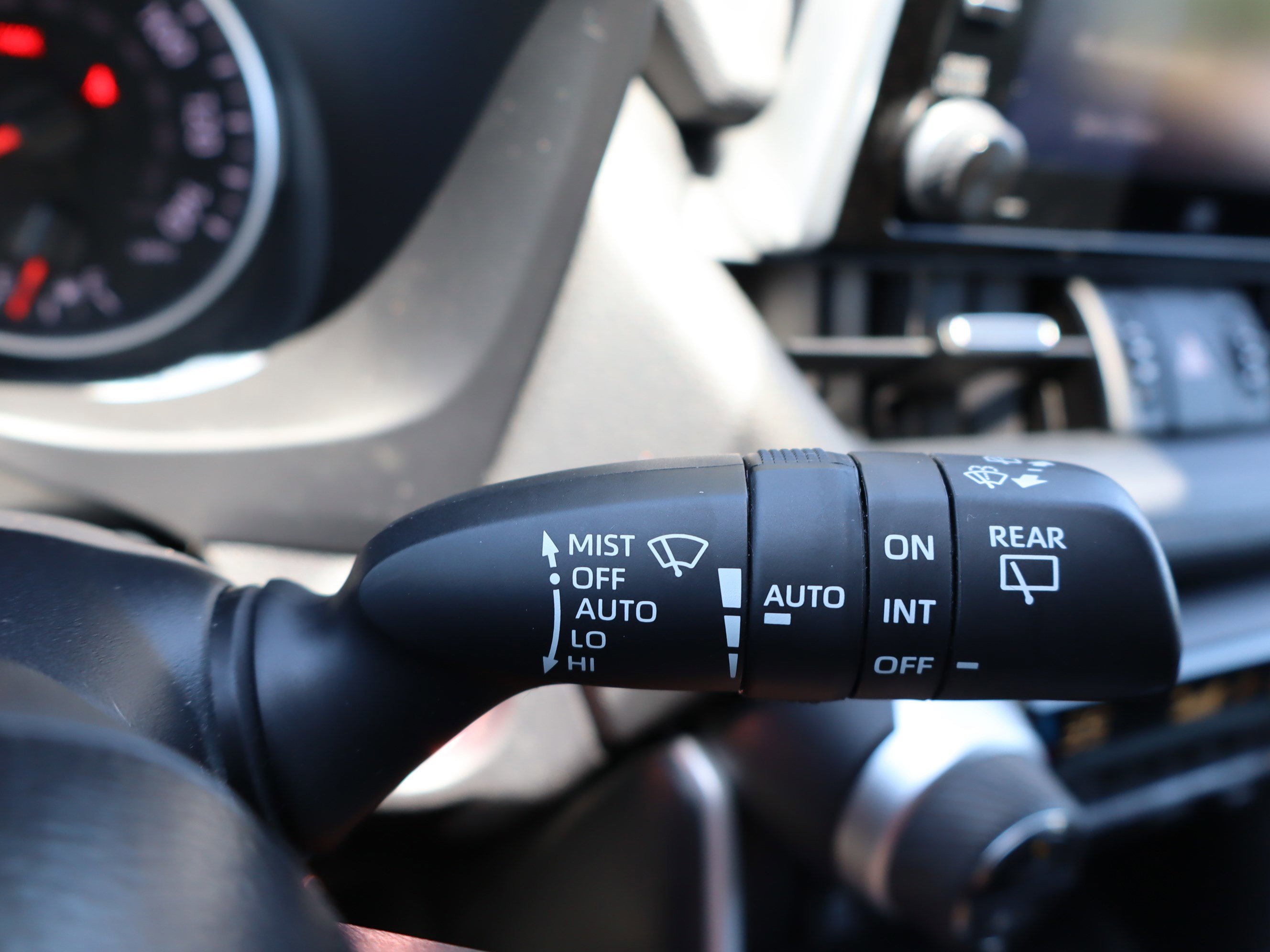 Used 2021 Toyota RAV4 XLE Premium FWD image 23