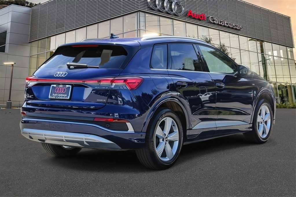 Used 2024 Audi Q4 e-tron Premium Plus image 4