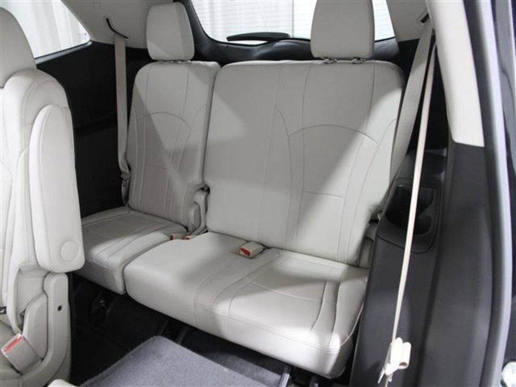 Used 2023 Buick Enclave Essence w/ Experience Buick Package image 22