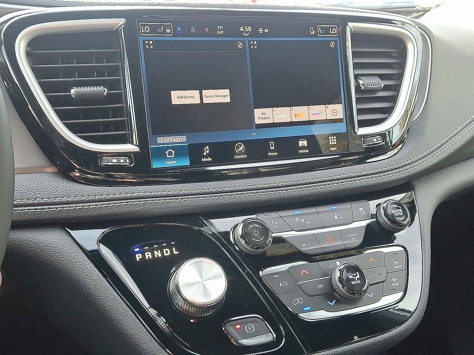 New 2026 Chrysler Pacifica Select image 8