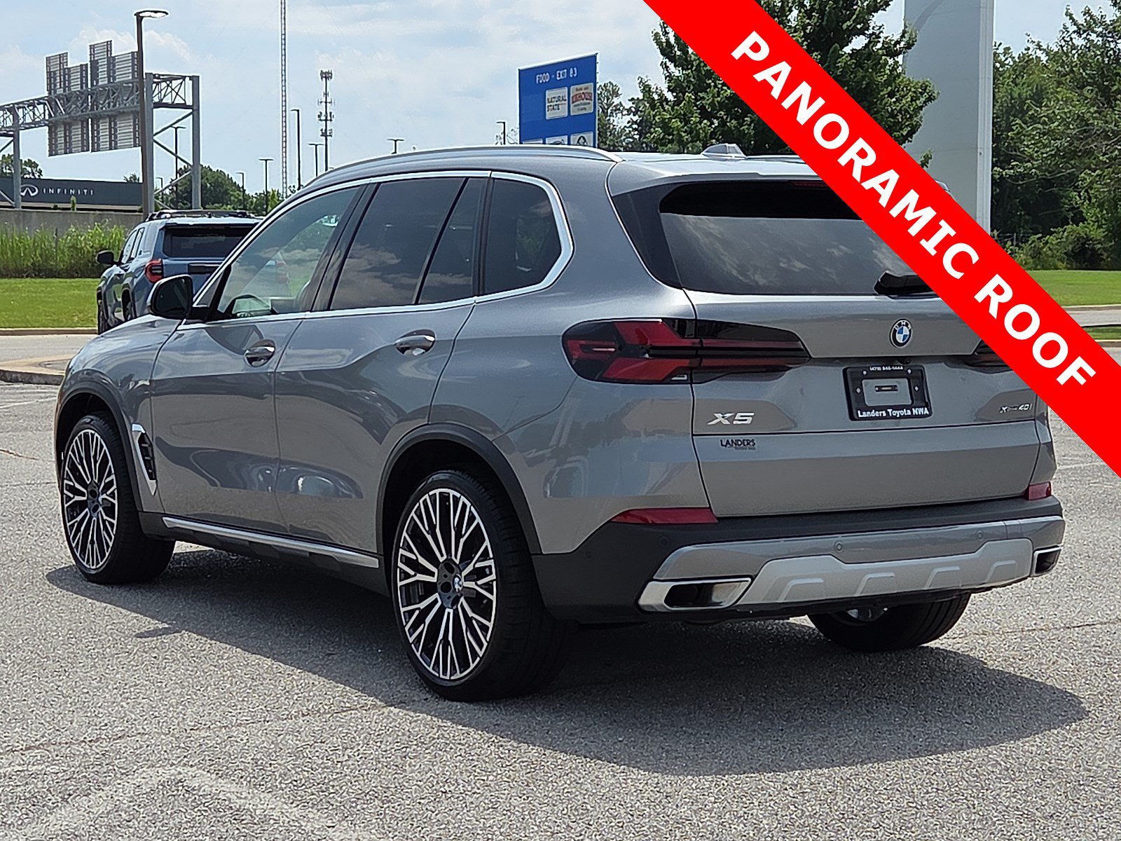 Used 2025 BMW X5 xDrive40i AWD/4WD image 4