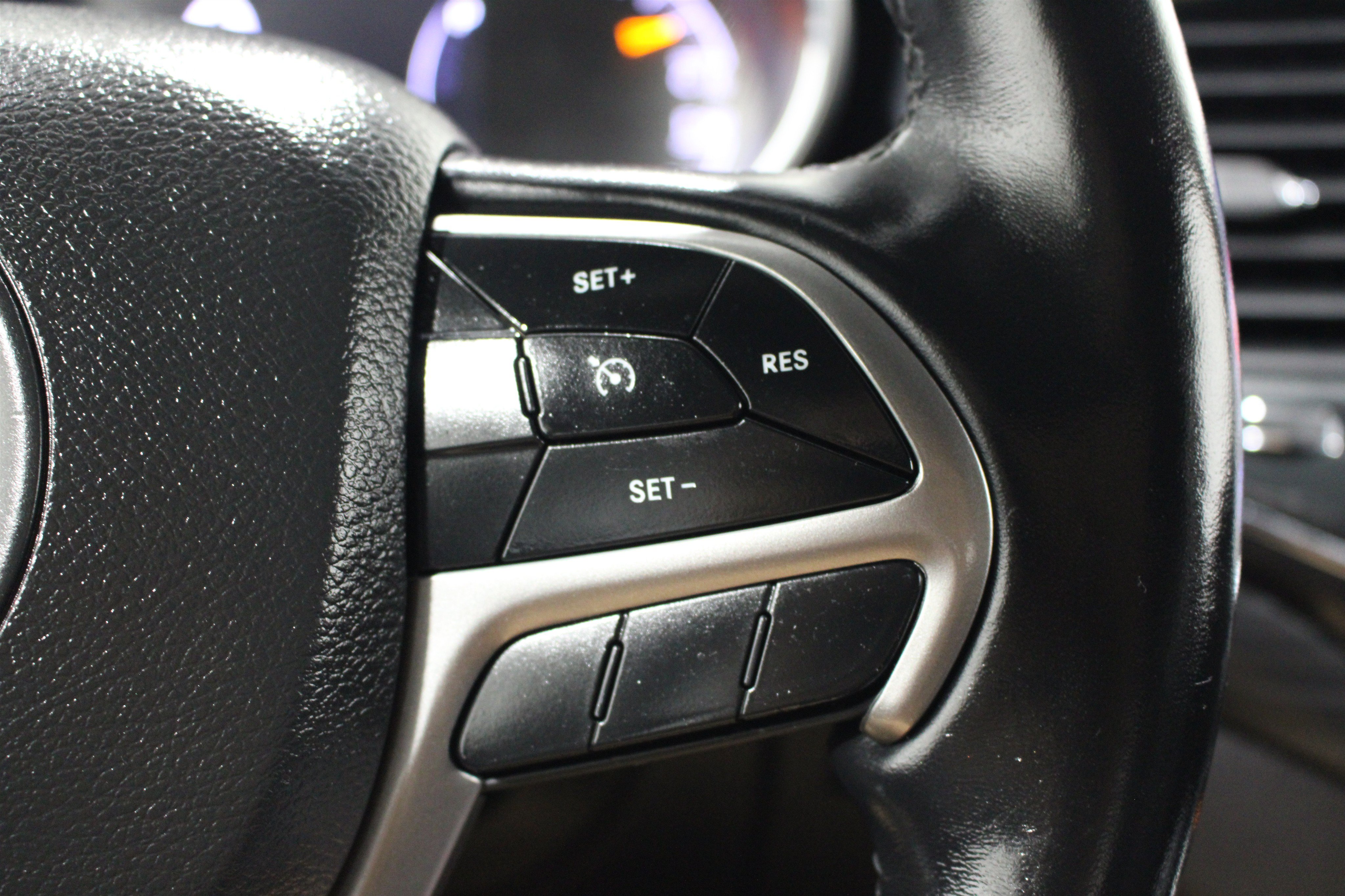 Used 2022 Jeep Grand Cherokee Laredo X AWD/4WD image 12