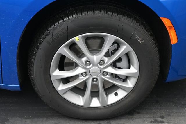 New 2027 Chrysler Pacifica Select AWD/4WD image 38
