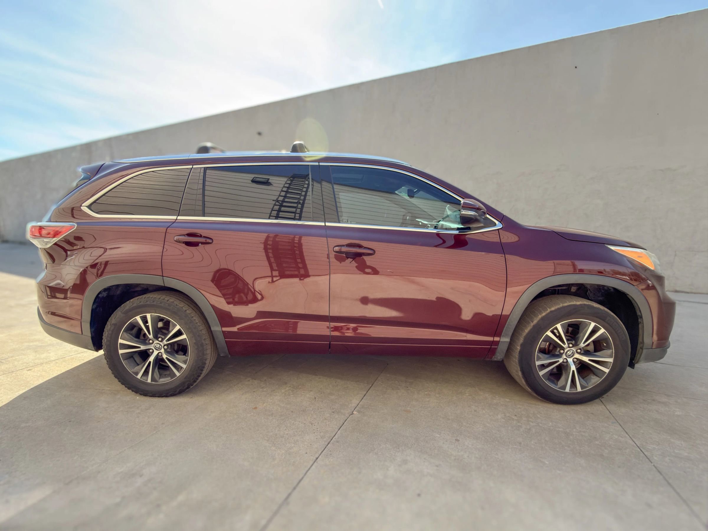 Used 2016 Toyota Highlander XLE image 9