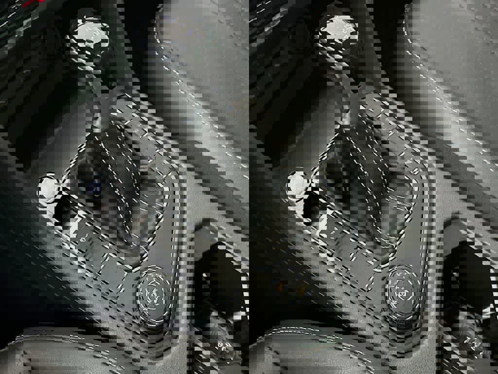 Used 2023 Volkswagen Tiguan SE R-Line image 20