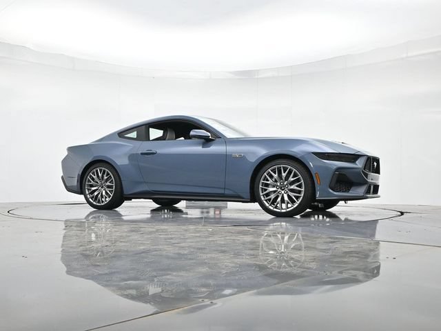 Used 2025 Ford Mustang GT Premium RWD image 32