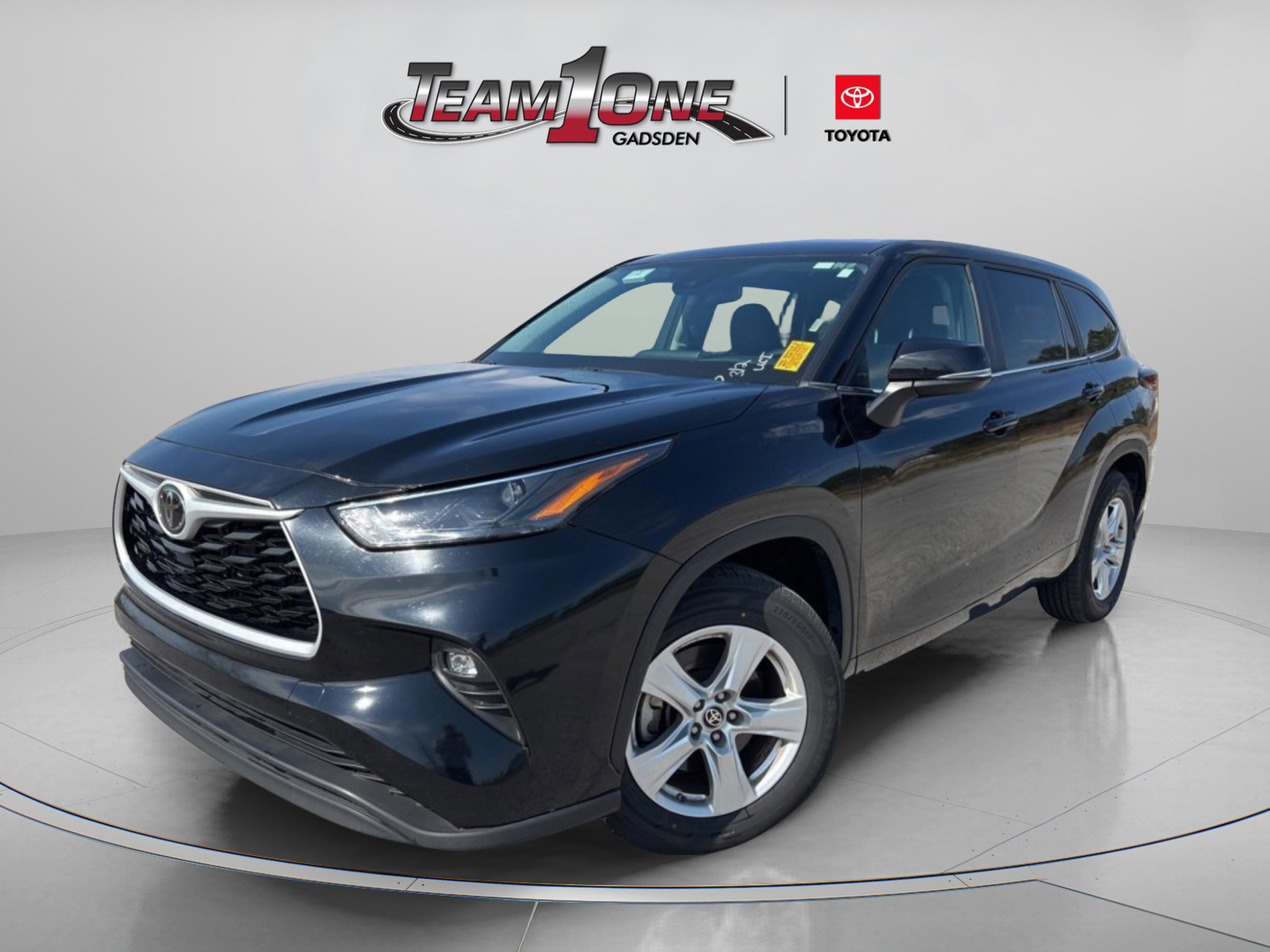 Certified 2024 Toyota Highlander LE image 9