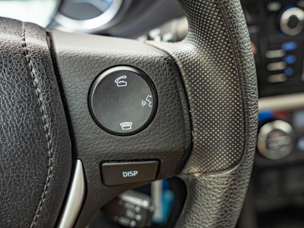 Used 2015 Toyota Corolla LE FWD image 27