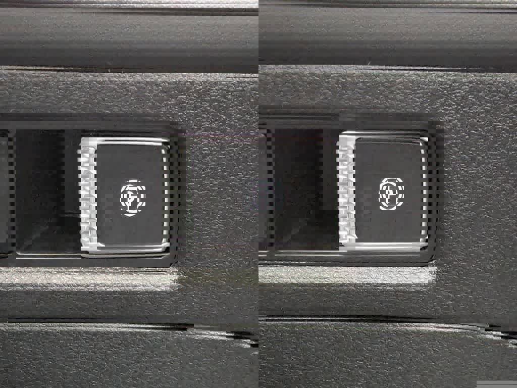 Used 2023 Hyundai Santa Fe Calligraphy image 36