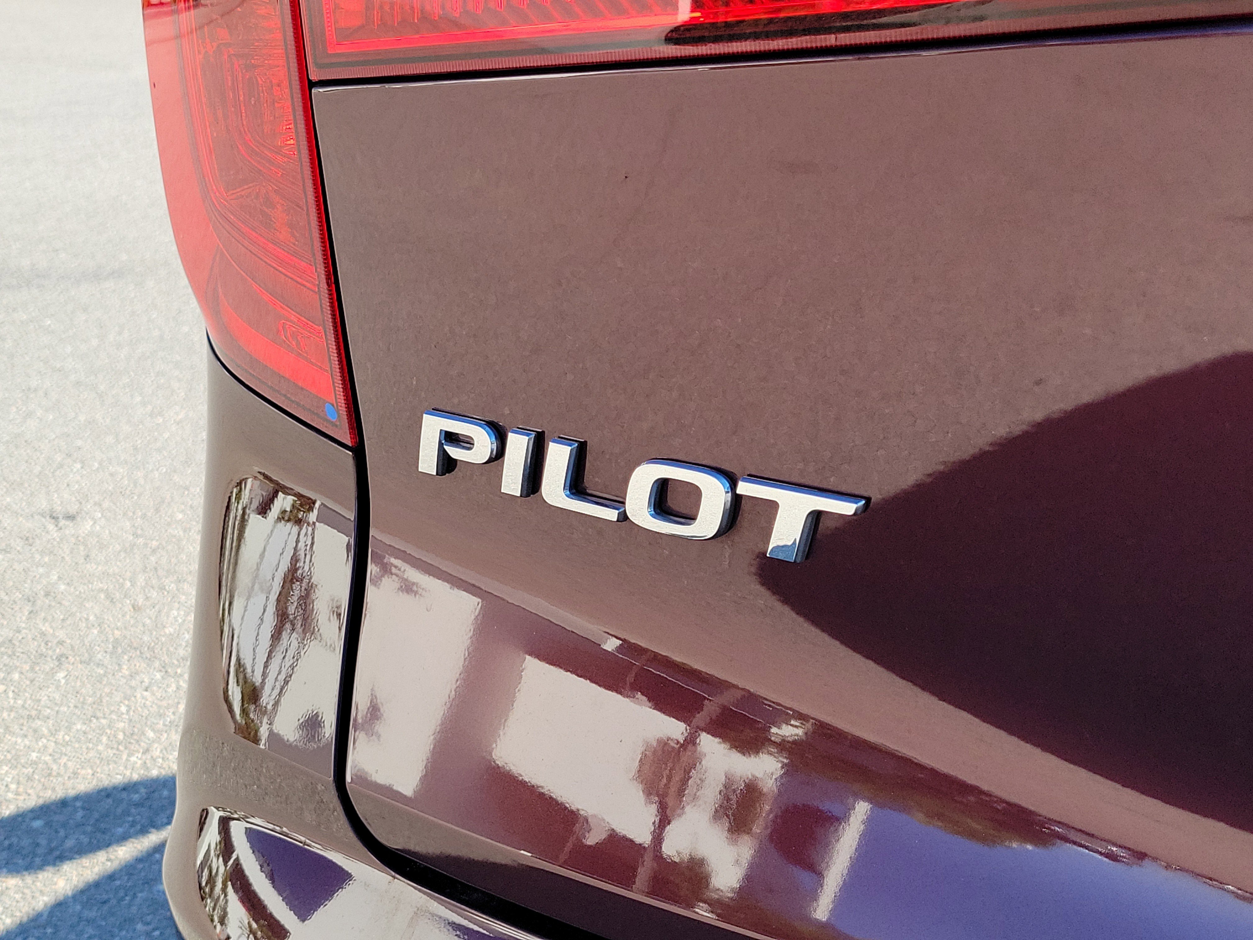 Used 2017 Honda Pilot EX-L image 10