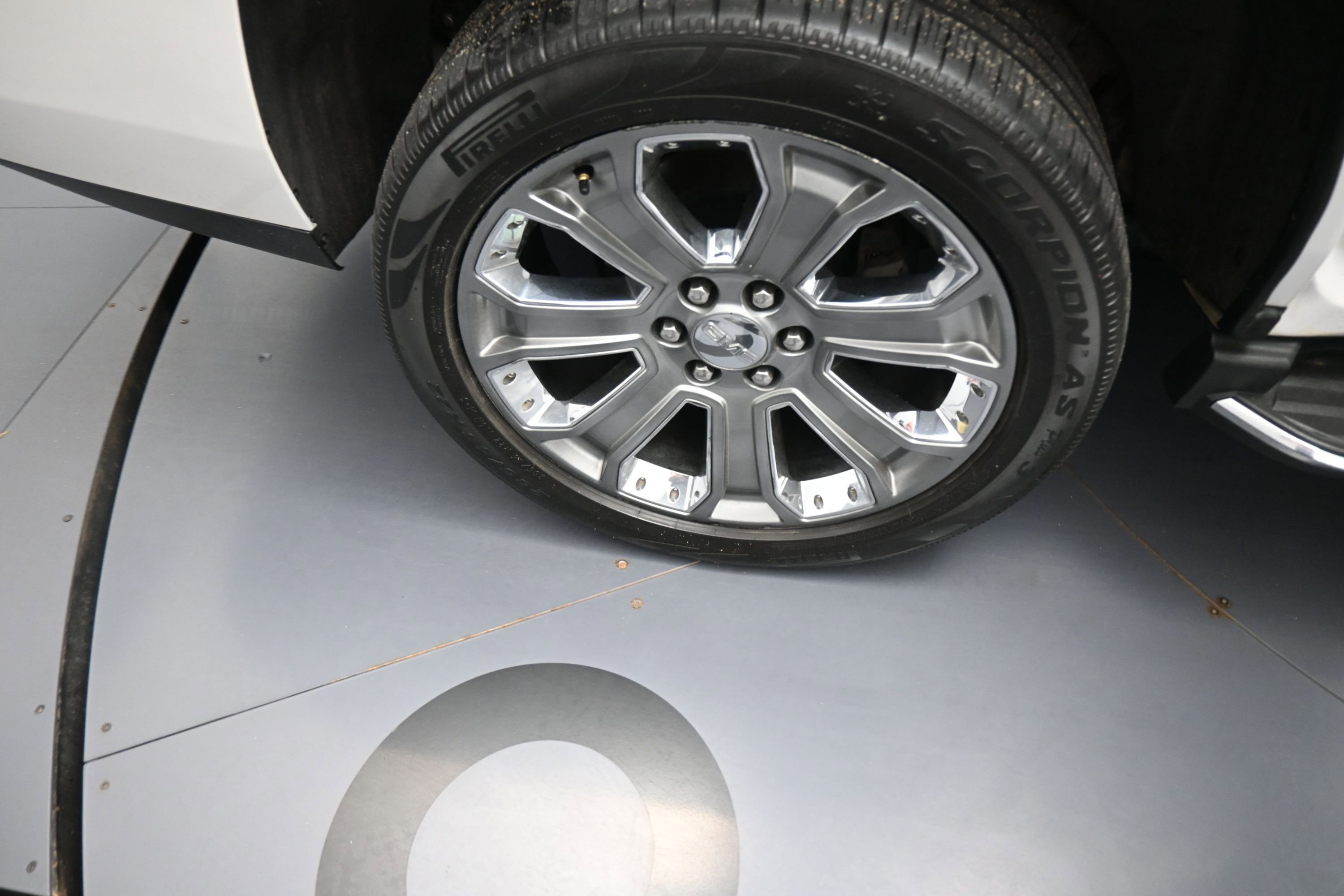 Used 2016 GMC Yukon Denali w/ Open Road Package AWD/4WD image 21