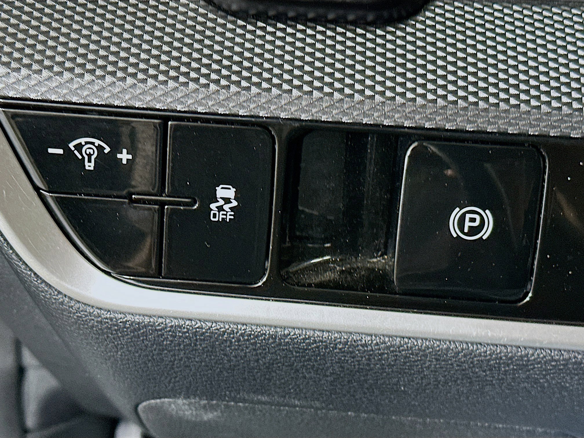 Used 2025 Kia Sportage LX image 17