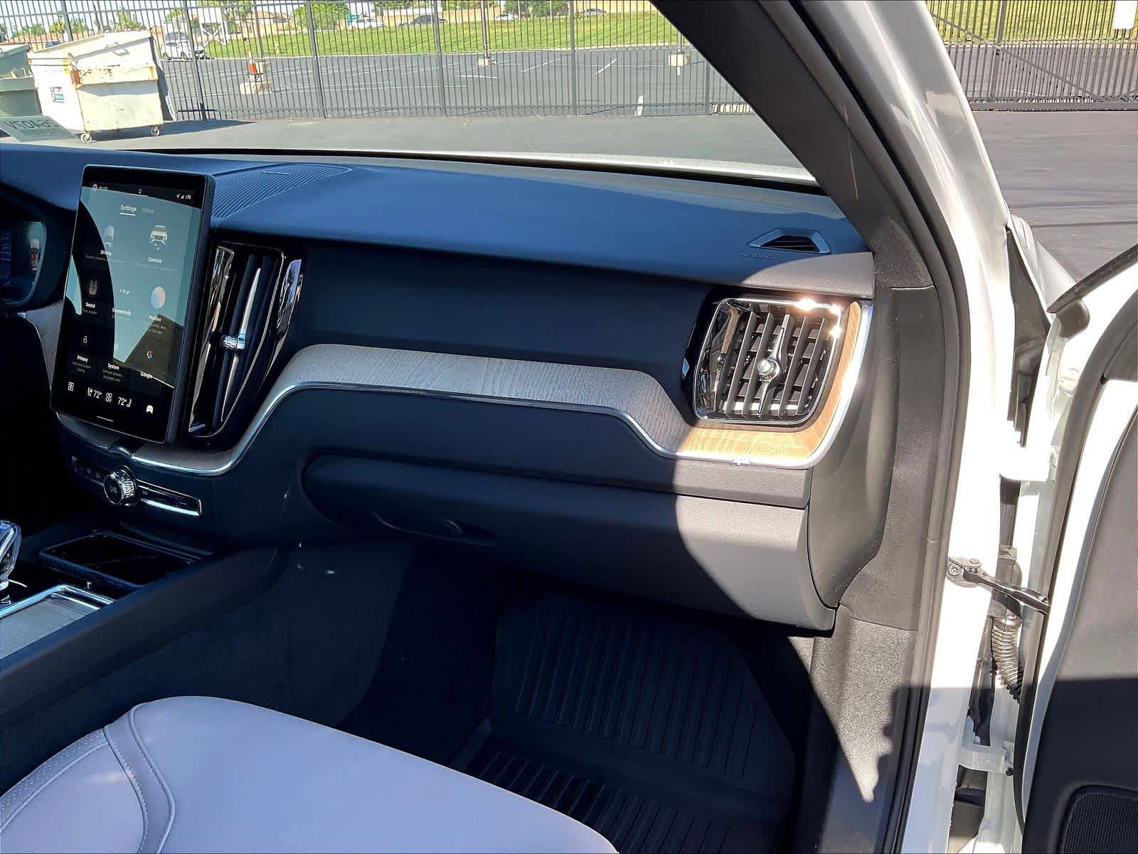New 2026 Volvo XC60 B5 Plus w/ Climate Package AWD/4WD image 28