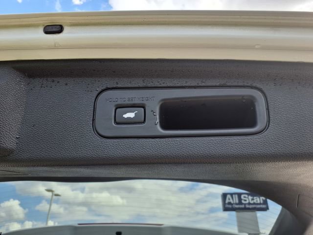 Used 2024 Honda Odyssey Elite image 14