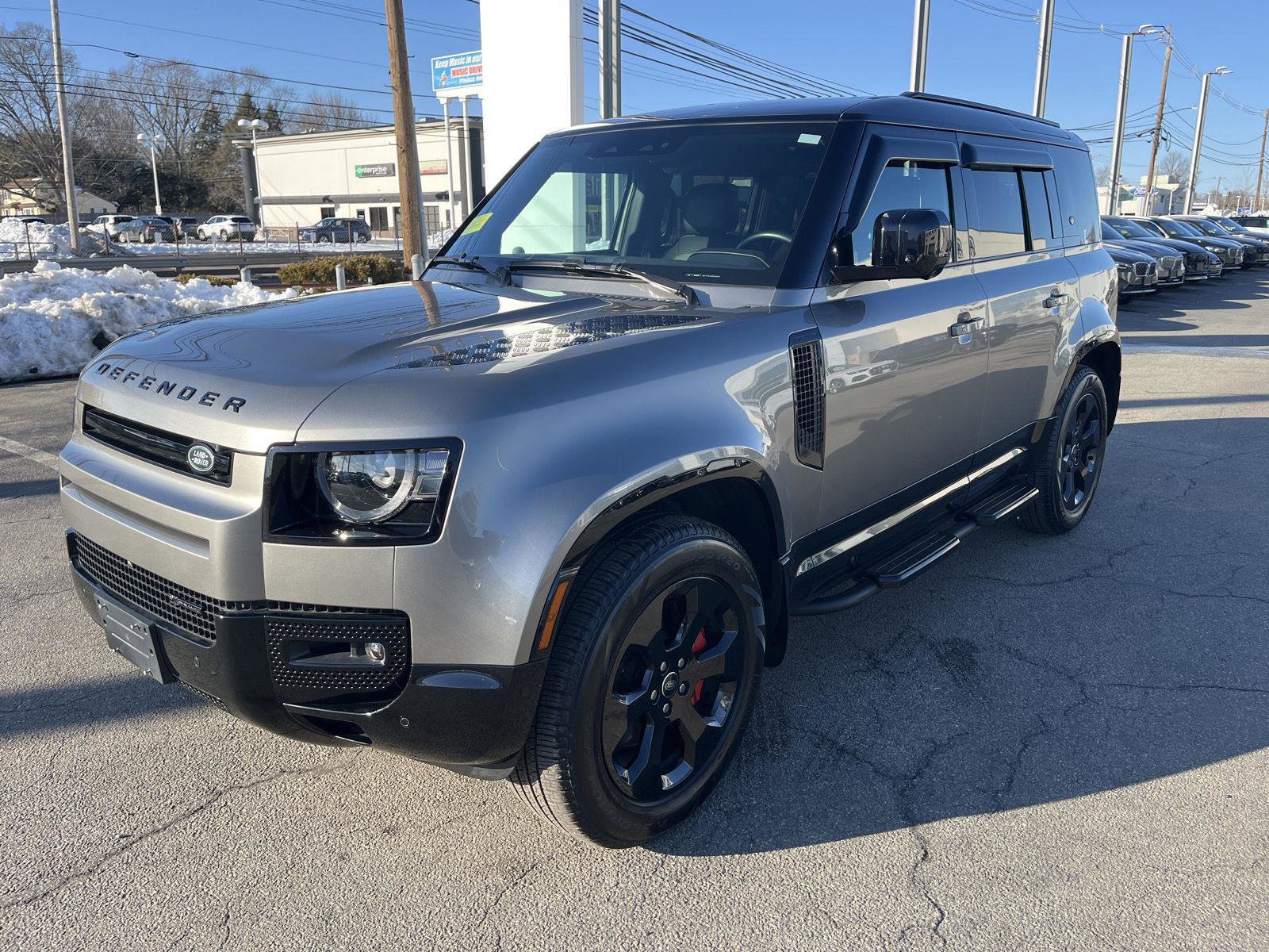 Used 2023 Land Rover Defender 110 X-Dynamic SE image 8