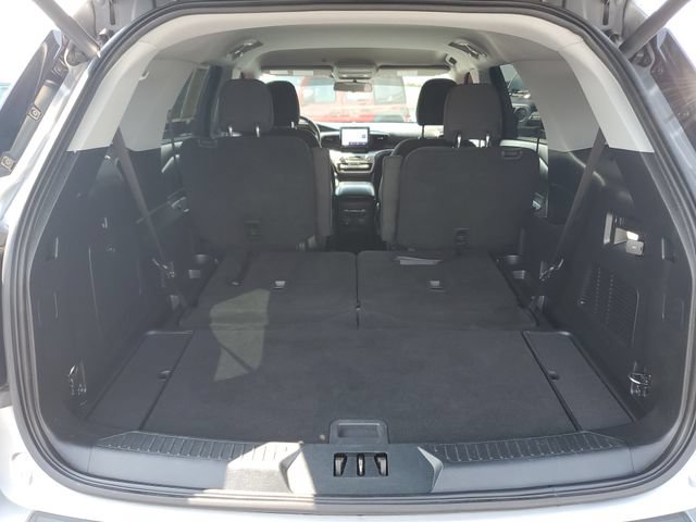 Used 2021 Ford Explorer XLT AWD/4WD image 9