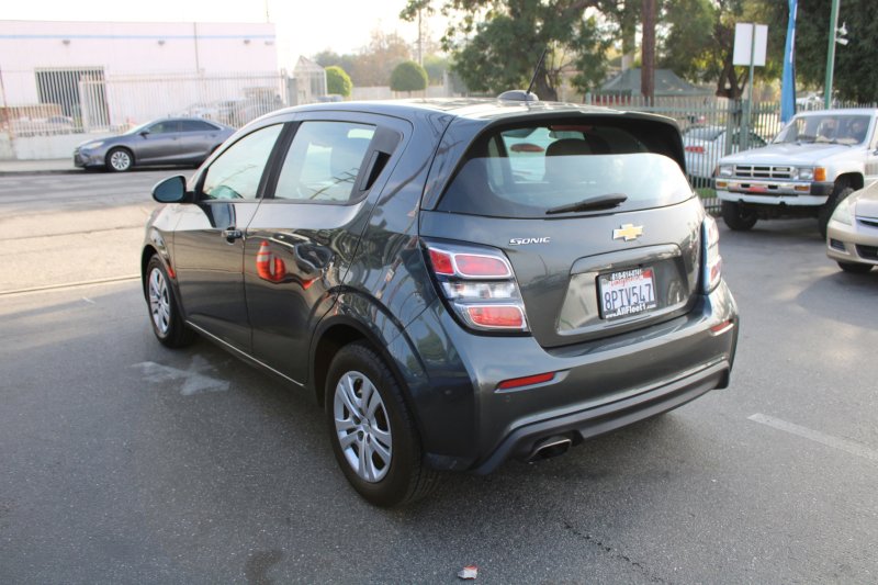Used 2020 Chevrolet Sonic LT image 4