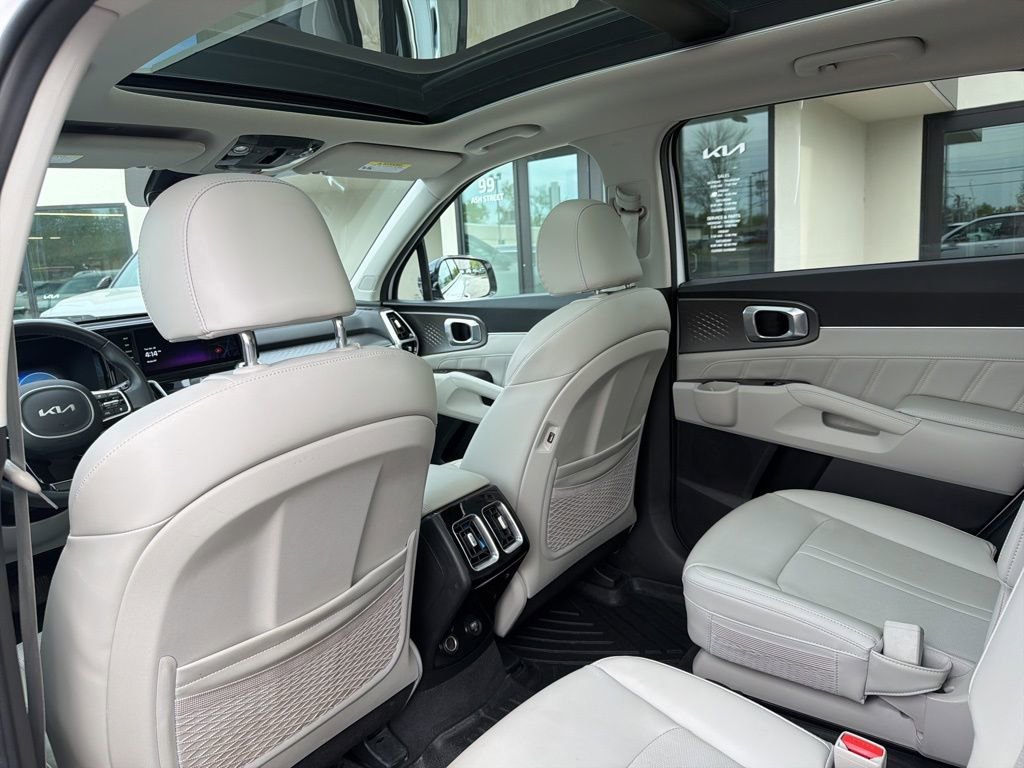 Certified 2023 Kia Sorento SX AWD/4WD image 21