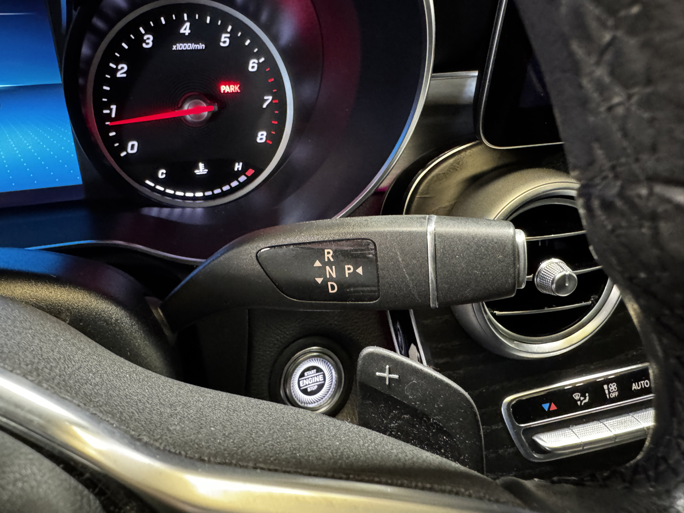 Used 2021 Mercedes-Benz GLC 300 image 29