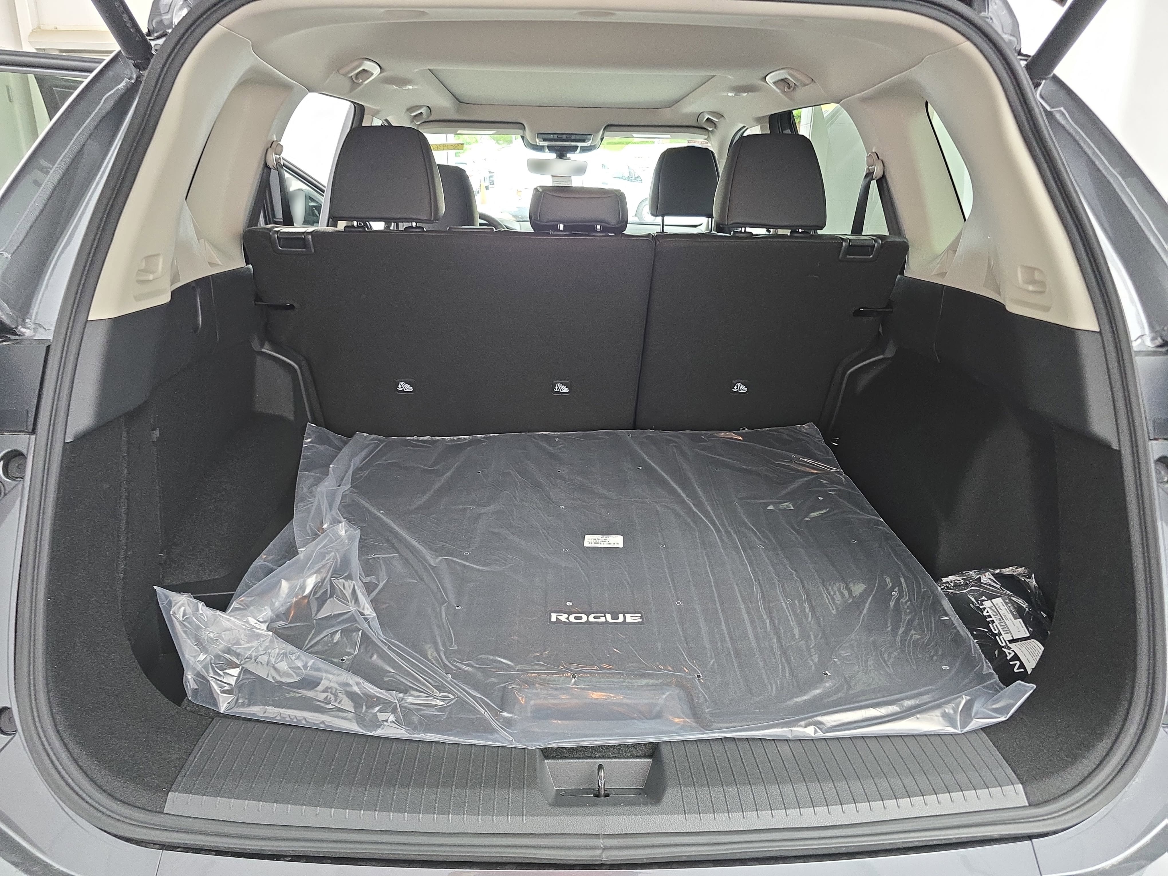New 2026 Nissan Rogue SV FWD image 12