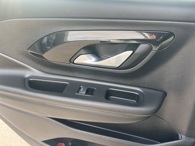 Used 2024 GMC Terrain AT4 image 25