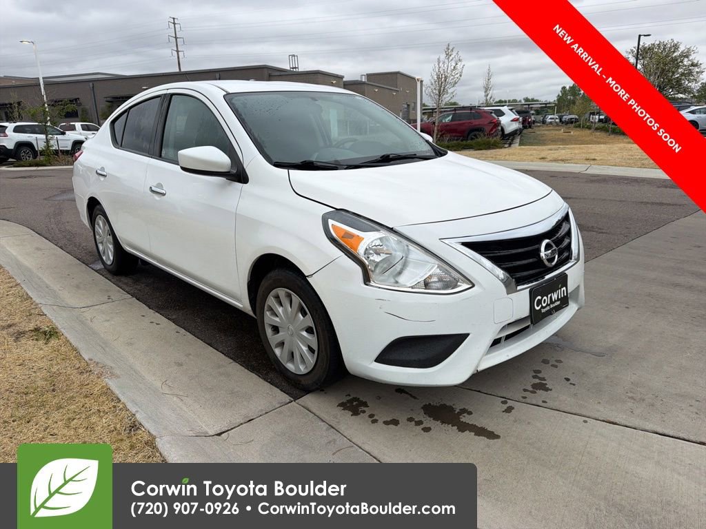 Used 2018 Nissan Versa SV FWD image 1