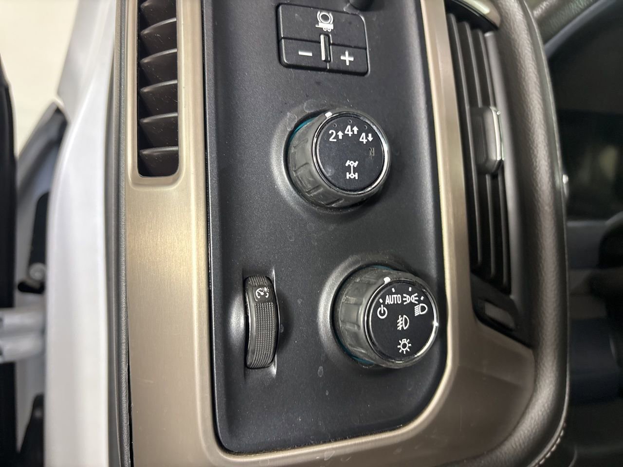 Used 2019 GMC Sierra 2500 Denali image 9