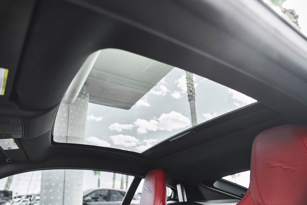Used 2023 Jaguar F-TYPE Coupe RWD image 21
