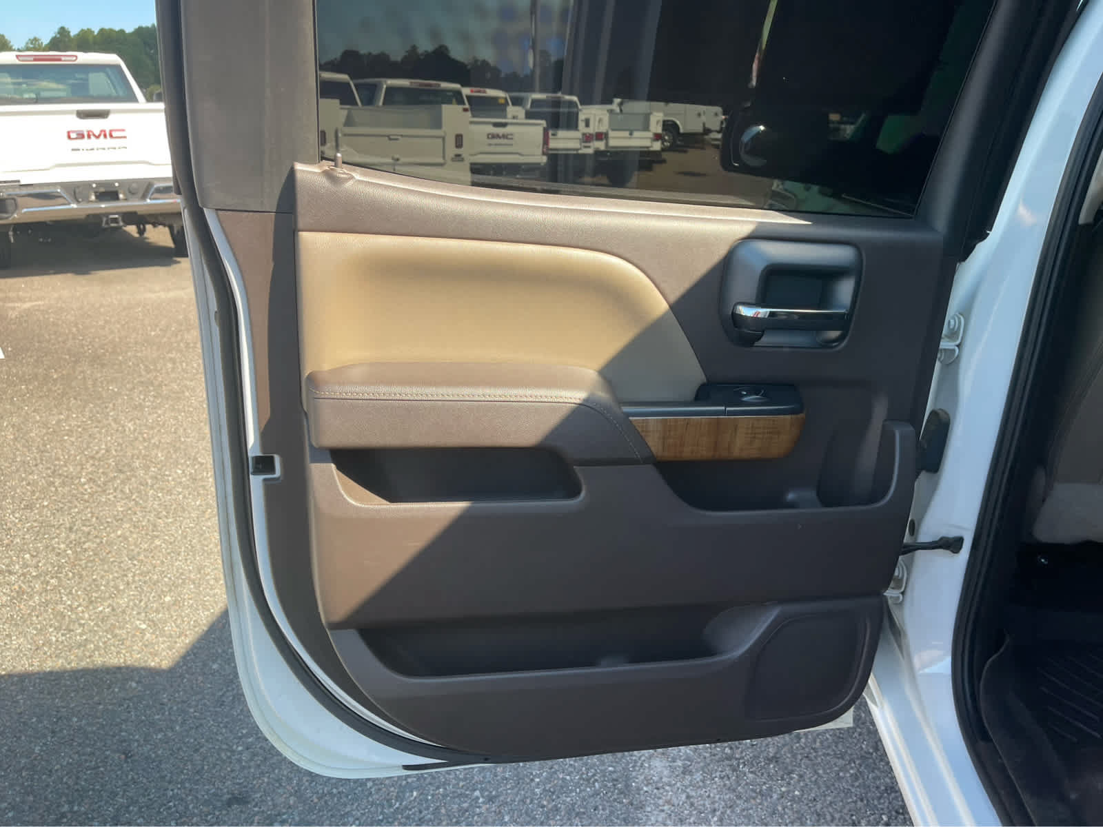 Used 2023 GMC Sierra 1500 AT4 w/ AT4 Premium Package AWD/4WD image 19