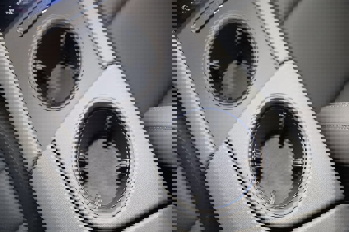 Used 2020 Porsche Taycan 4S image 35