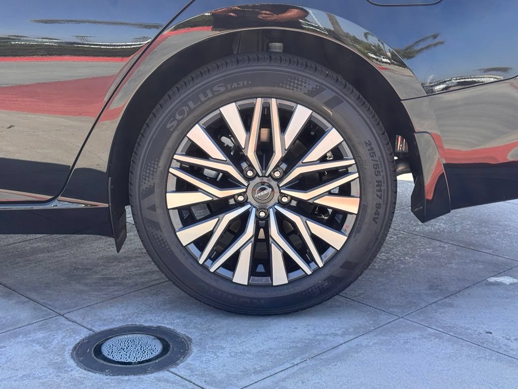 New 2026 Nissan Altima 2.5 SV FWD image 10