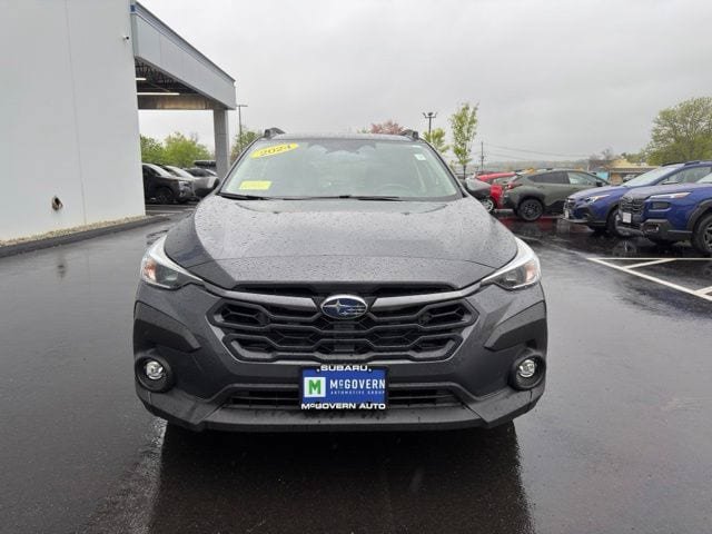 Used 2024 Subaru Crosstrek 2.5i Premium AWD/4WD image 3