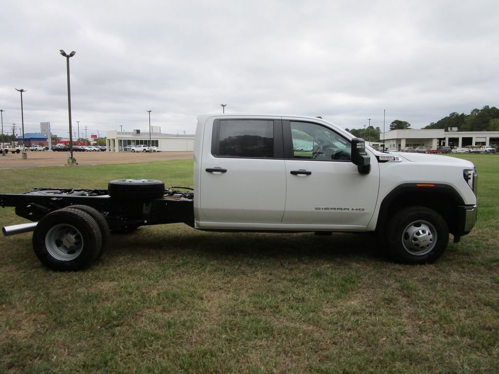 New 2026 GMC Sierra 3500 Pro w/ Convenience Package image 6
