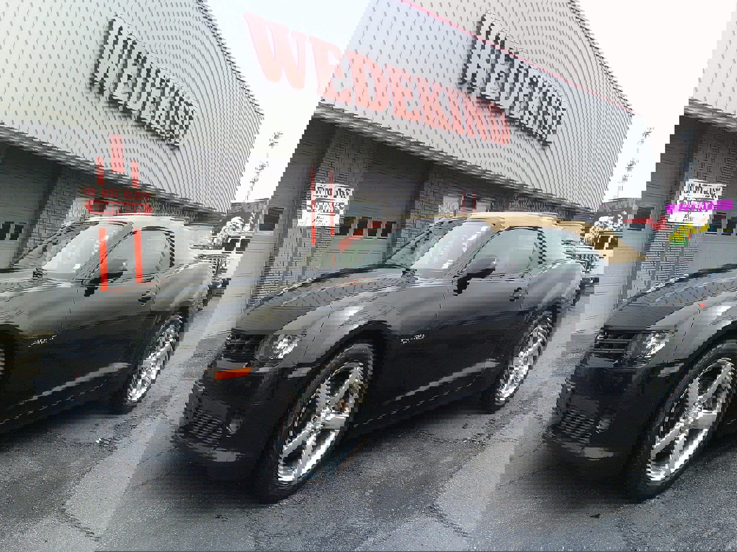 Used 2014 Chevrolet Camaro LT RWD image 2