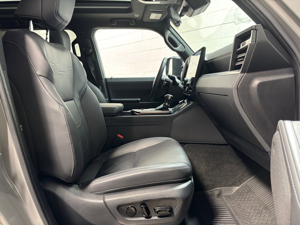 Used 2024 Lexus GX 550 image 33