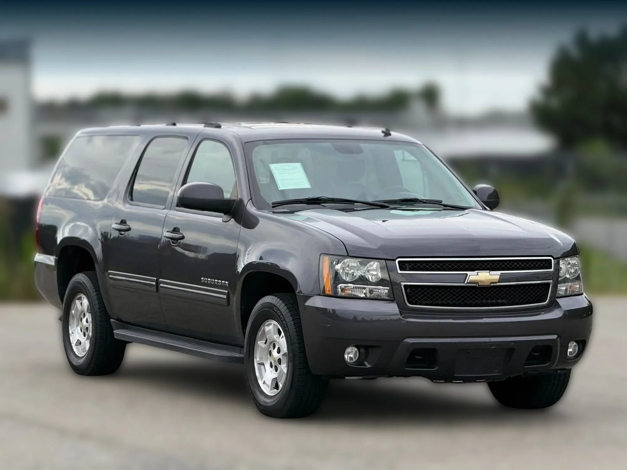 Used 2011 Chevrolet Suburban LT w/ Luxury Package AWD/4WD image 1