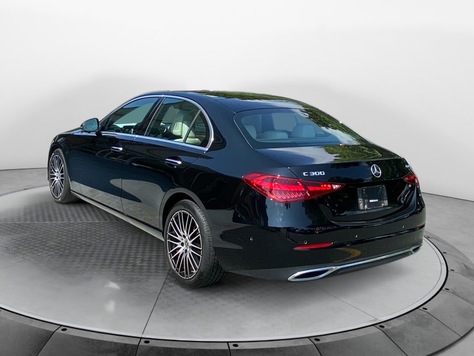 Used 2023 Mercedes-Benz C 300 4MATIC Sedan image 5